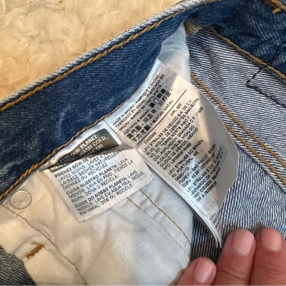 Levi’s 501 Denim Shorts - Picture 8 of 8